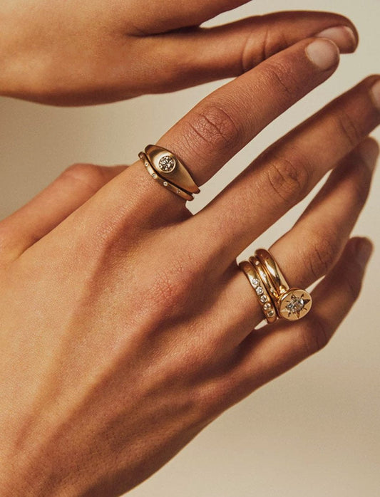 25 Minimalist Engagement Rings